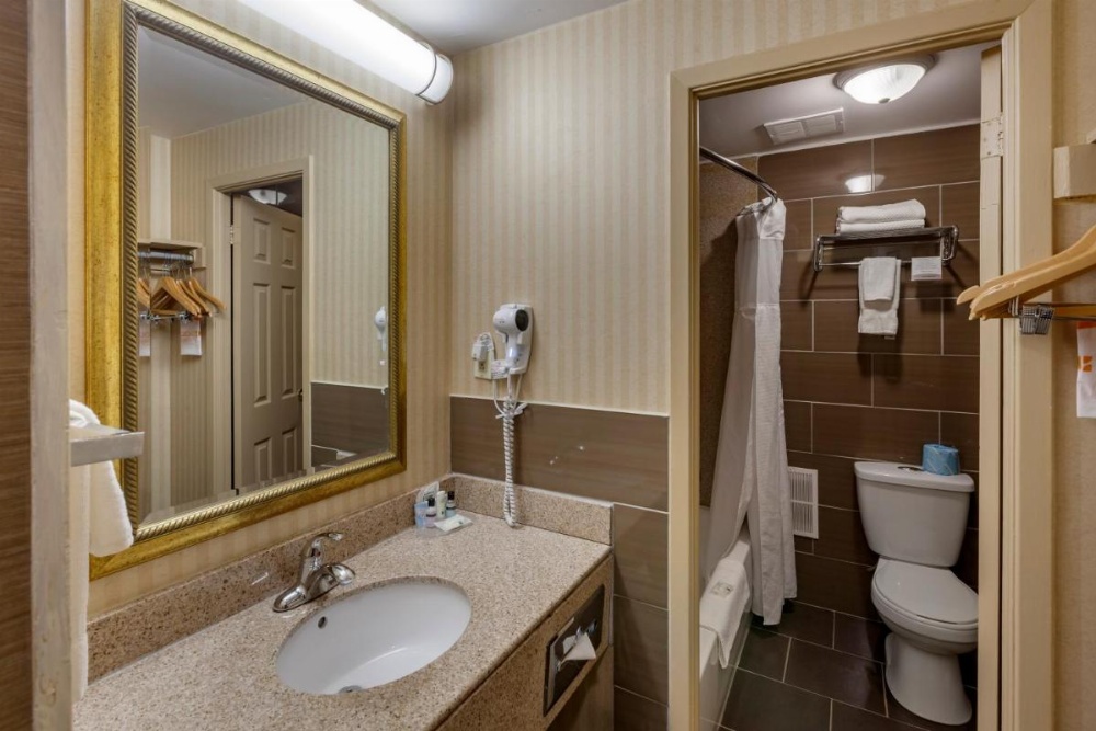 Quality Inn Toronto Airport